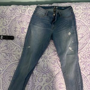 American Original Rewash Brand. Mid rise. Cuffed bottom. Gently used. Size 13